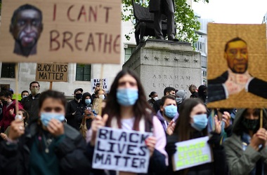 10 Polisi Terluka dalam Aksi Protes Rasisme di London