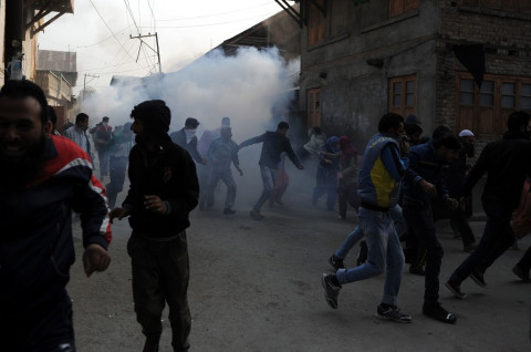 Baku Tembak Meletus di Kashmir, Sembilan Militan Tewas