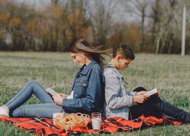 Apa yang Terjadi Bila <i>Sibling</i> <i>Rivalry</i> Dibiarkan Sampai Dewasa?