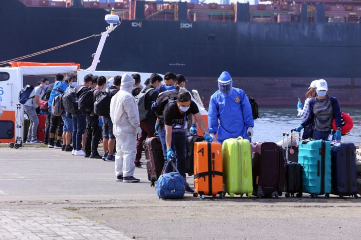 241 WNI ABK MS Island Princess Tiba di Tanjung Priok