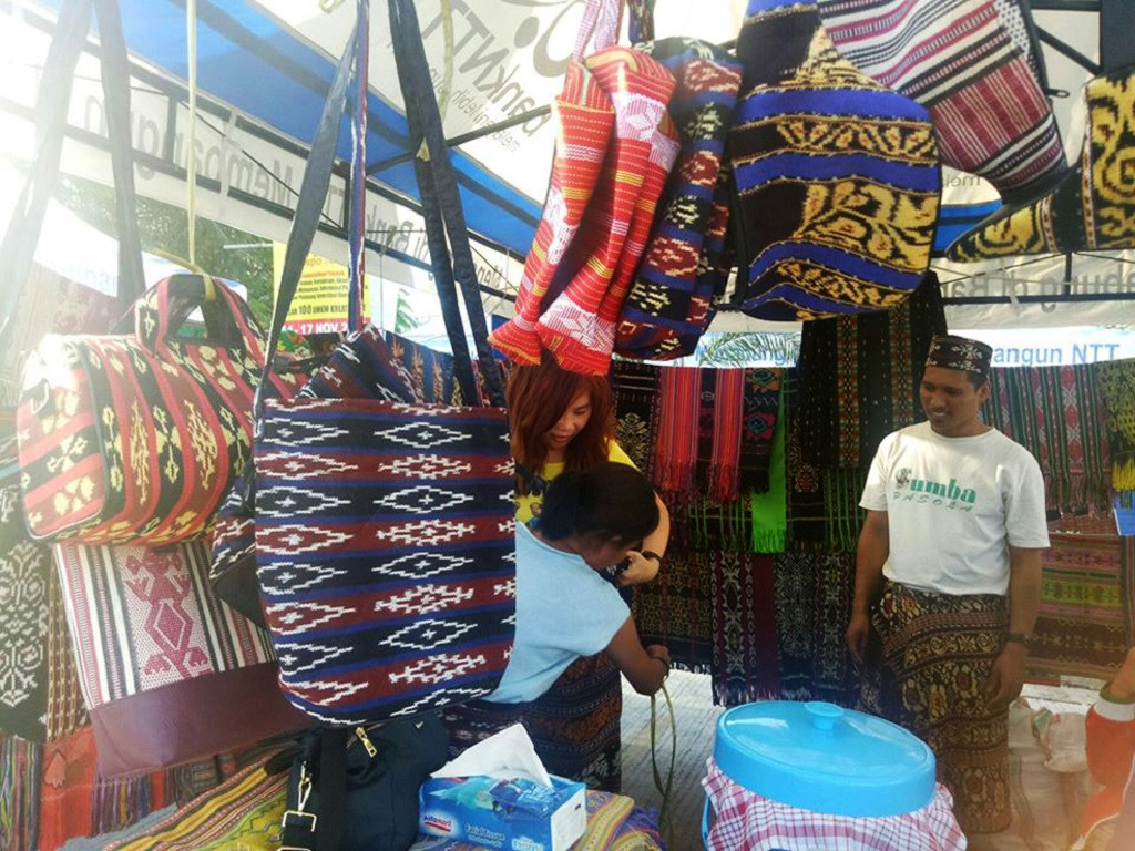 Pelaku UMKM saat memamerkan usaha mereka di sebuah pameran. Foto: dok MI/Palce Amalo.