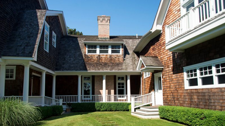 Rihanna Sewa Rumah Bekas Khloe Kardashian