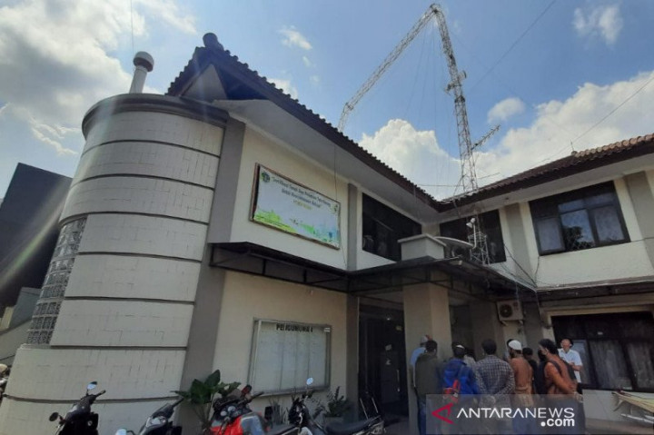 Menara di Gedung BPN Garut Roboh, Satu Pekerja Tewas
