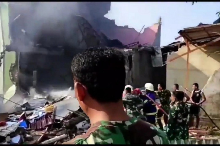 TNI AU Pastikan Ganti Rugi Kerusakan Rumah