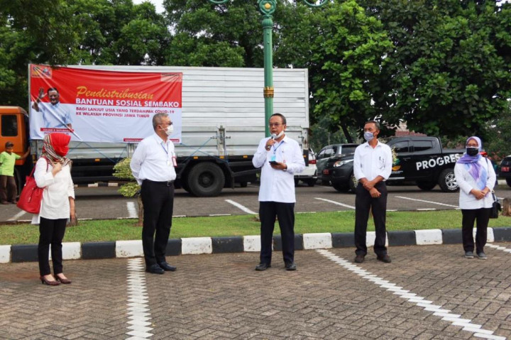 Bansos Sembako Sasar Ribuan Lansia Terdampak Covid-19 di 5 Provinsi