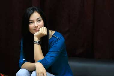 Asmirandah Hamil Anak Pertama