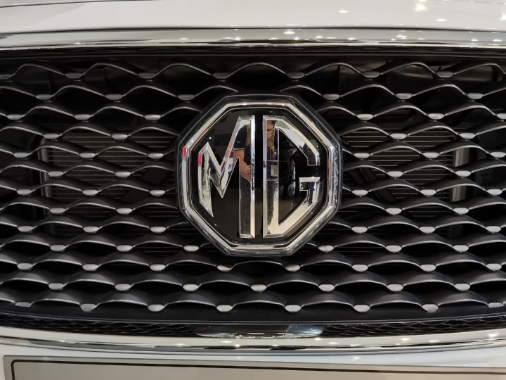 Strategi MG Bertahan dari Badai Pandemik Covid-19