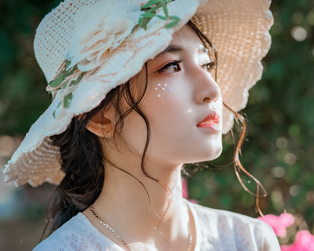 Para ahli pada umumnya merekomendasikan kandungan SPF 30 atau lebih jika kamu menghabiskan waktu cukup banyak terkena matahari langsung. (Foto: Ilustrasi. Dok. Pexels.com)