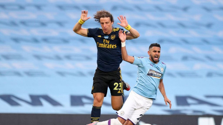 Arsenal Dihajar Manchester City, David Luiz Tanggung Jawab