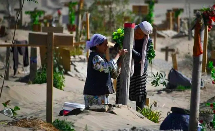 Trump Beri Sanksi untuk Tiongkok Terkait Muslim Uighur