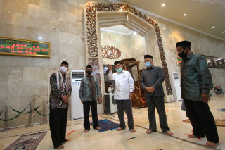 Wapres Jk Tak Hadiri Pemakaman Ani Yudhoyono Medcom Id