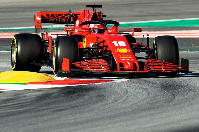 Leclerc Uji Coba Mobil F1 Ferrari di Jalanan Maranello