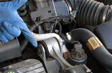 Begini Ciri <i>Engine Mounting</i> Mobil Rusak