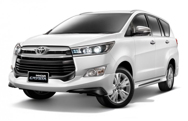 Gaya Interior Private Jet Di dalam Toyota Innova