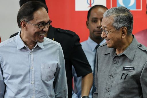 Ingin Rebut Kekuasaan Kembali, Koalisi Pakatan Harapan Terpecah