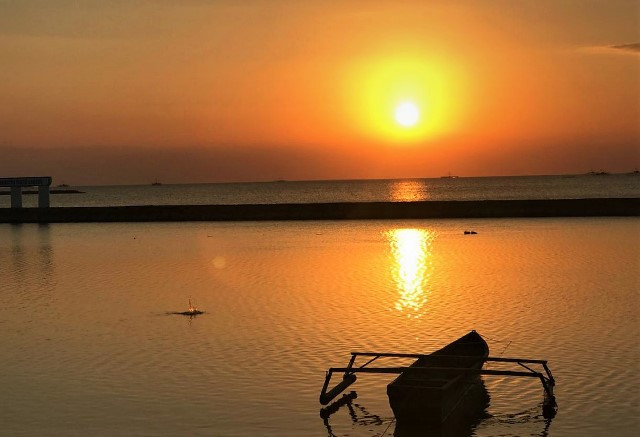 Senja Sempurna Pantai Lasiana