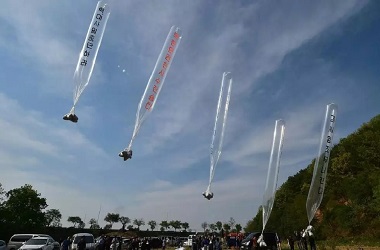 Aktivis Korsel Terbangkan Pamflet di Tengah Ketegangan Korut