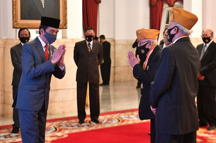 Jokowi Lantik Anggota DPP dan Wantimpus Legiun Veteran RI