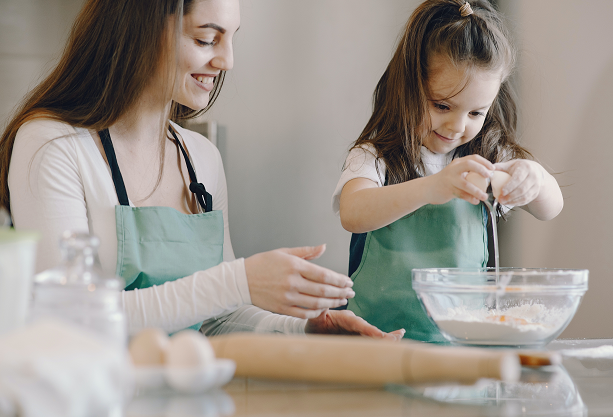 Yuk, Buat Brownies Cokelat Bersama Si Buah Hati