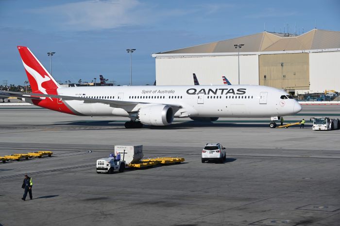 Qantas Pangkas 20% Tenaga Kerja