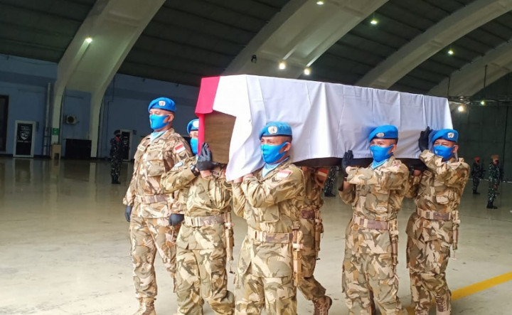 Jenazah Serma Rama Diberangkatkan ke Pekanbaru