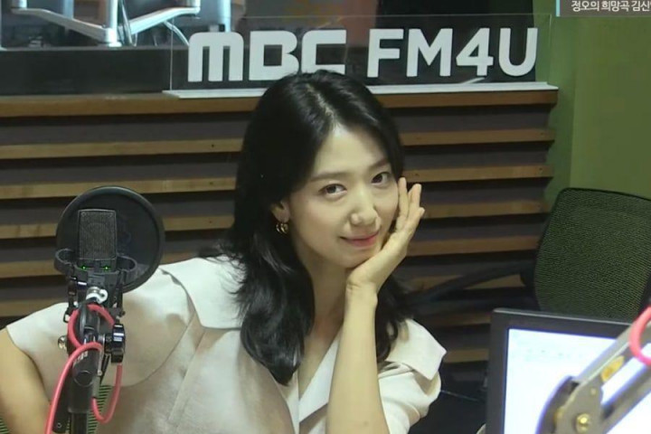 Park Shin Hye Bersyukur Film #ALIVE Masih Diminati di Tengah Covid-19