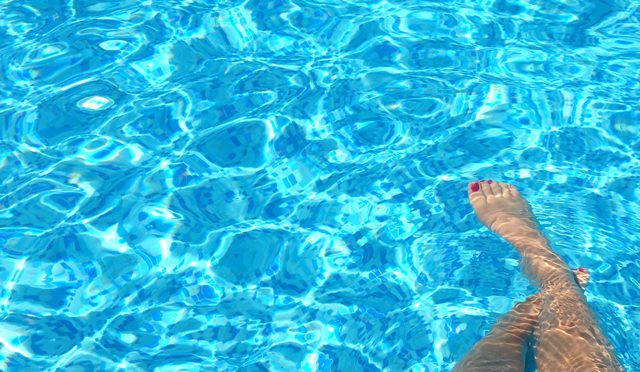 Apakah Berenang Dapat Menginduksi Kelahiran?