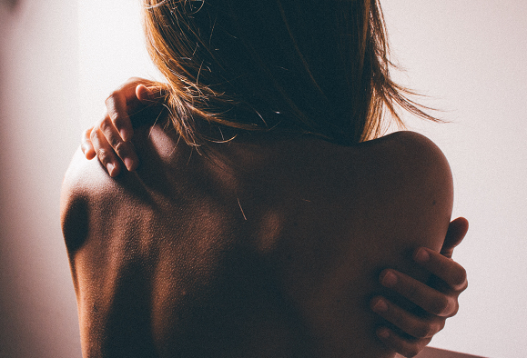 Jerawat Muncul di Punggung? Begini Cara Mengatasinya