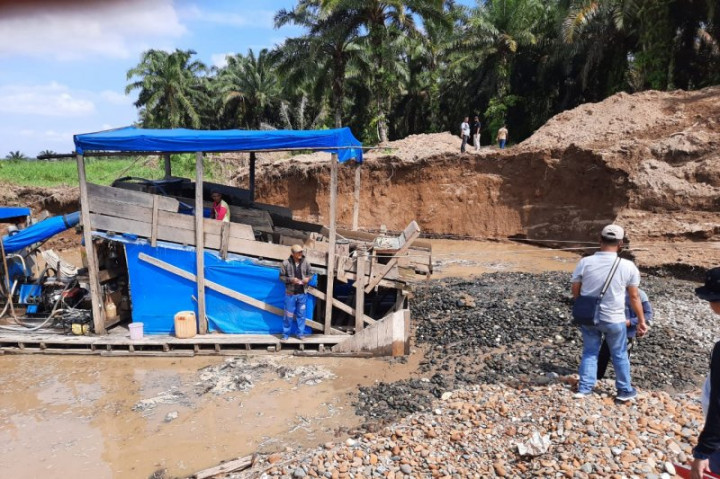 Kepala Desa Ditangkap karena Memiliki Tambang Ilegal