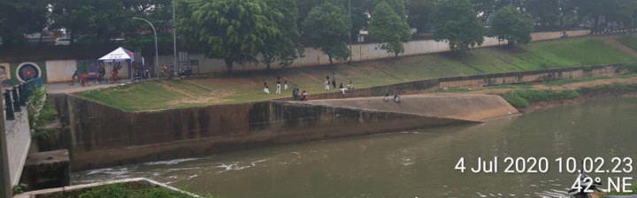 Kanal Banjir Timur Sudah Bersih dari Limbah Busa