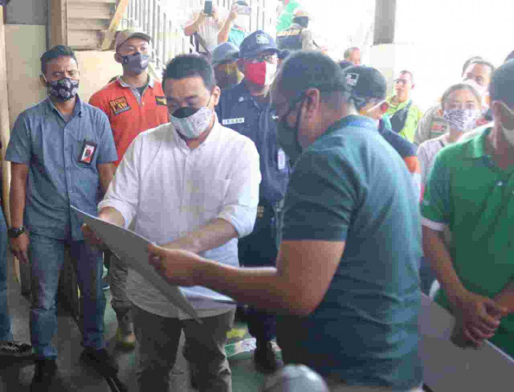 Riza Sebut Pelarangan Kantong Plastik Berjalan Baik