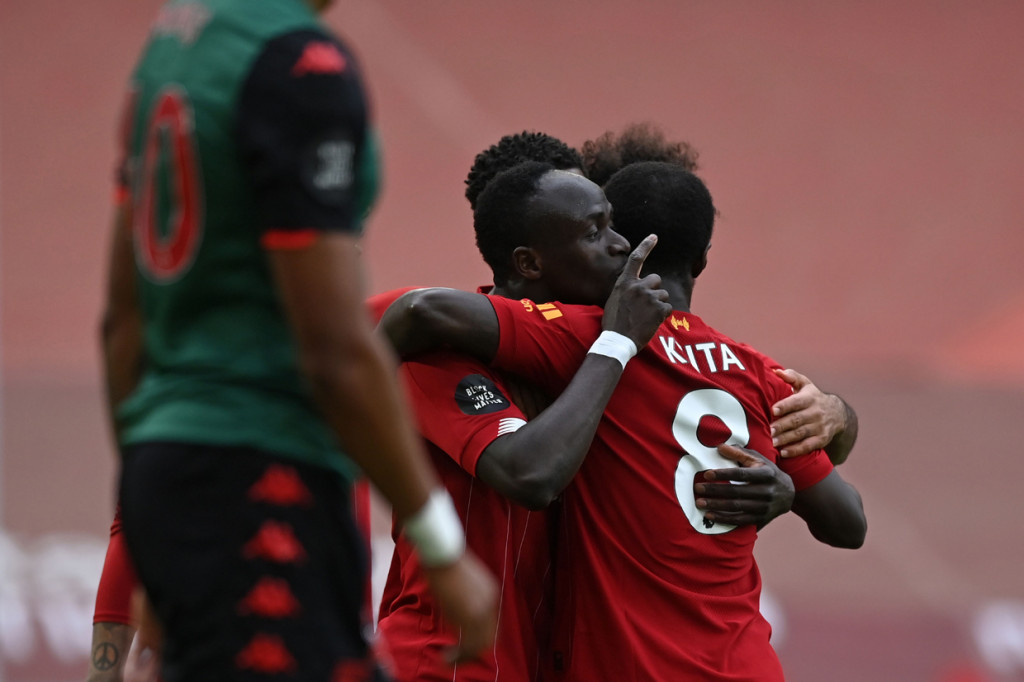 Liverpool Bungkam Aston Villa 2-0