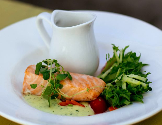 Tips Memasak Salmon dengan Panggangan atau Kompor