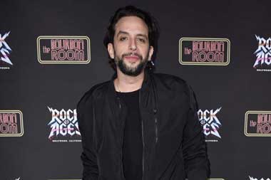 Aktor Nick Cordero Meninggal setelah 3 Bulan Dirawat karena Korona