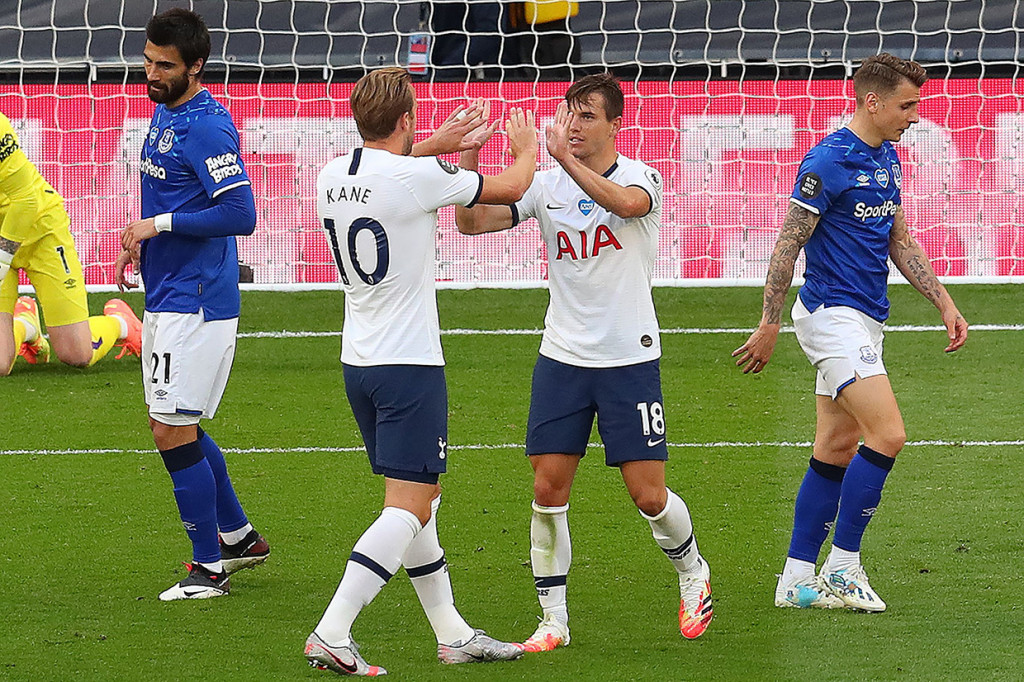 Gol Bunuh Diri Michael Keane Bawa Spurs Kalahkan Everton