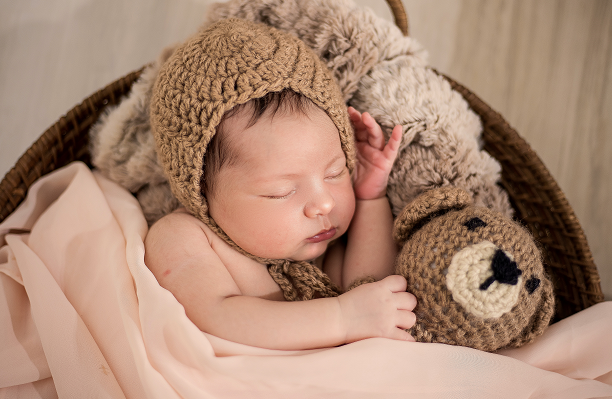Dr. Casares mengatakan bayi biasanya akan lebih banyak tidur pada usia 24 – 72 jam setelah dilahirkan. (Foto: Ilustrasi. Dok. Pexels.com)