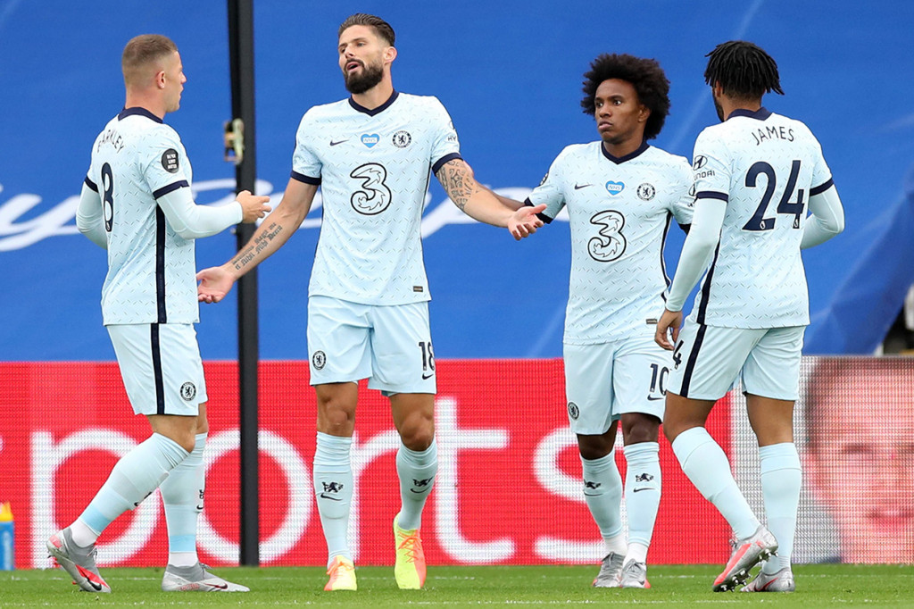 Tekuk Palace, Chelsea ke Tiga Besar