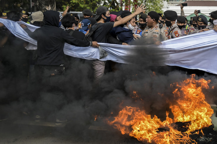 Unjuk Rasa Tolak Reklamasi Pantai Ancol Diwarnai Kericuhan