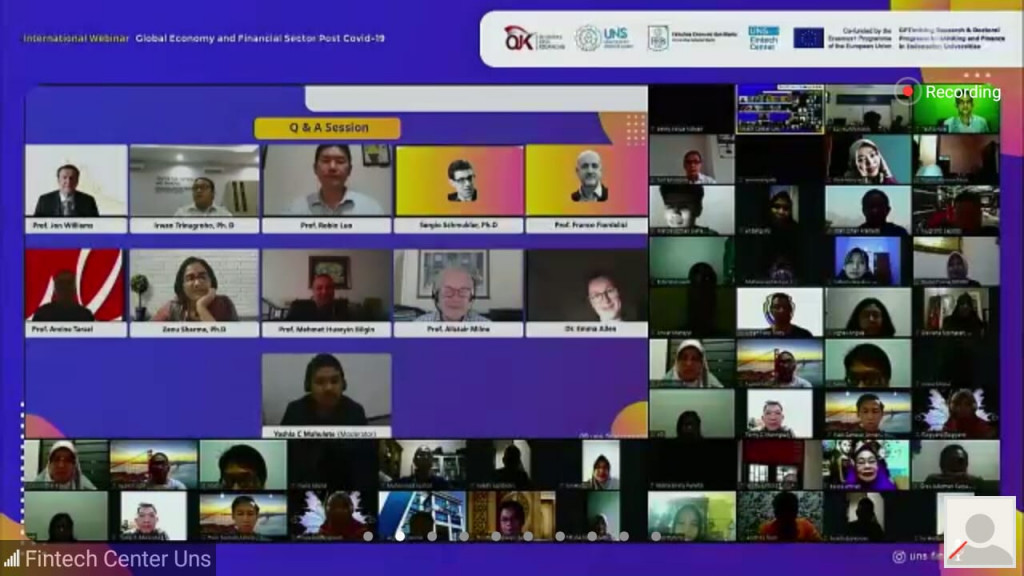 Webinar internasional yang digelar UNS. Zoom.
