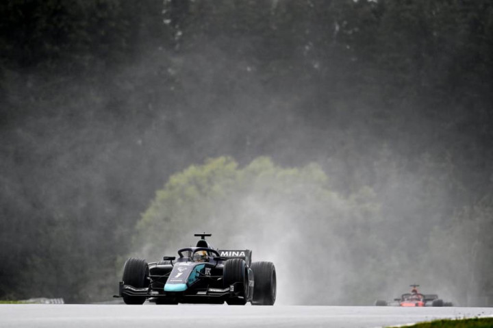 Sean Raih Poin Perdana di F2 2020