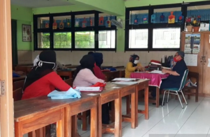 Hari Pertama MPLS di SDN Srengseng Diisi Kunjungan Wali Murid
