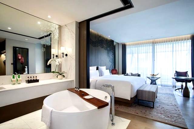 Kemenparekraf Terbitkan Panduan Umum dan Khusus Bidang Hotel dan Restoran