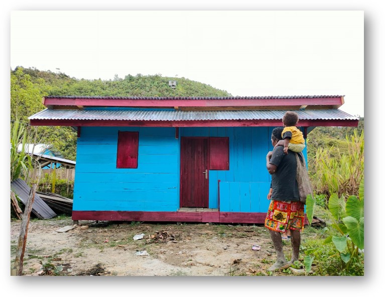 Perbaikan rumah tidak layak di Papua. Foto: Kementerian PUPR