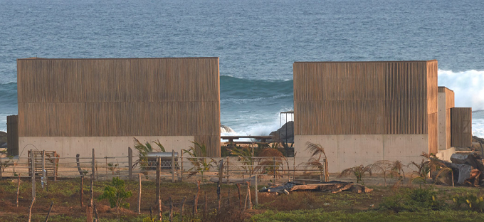Indahnya Vila Tepi Pantai Berlatar Samudra Pasifik