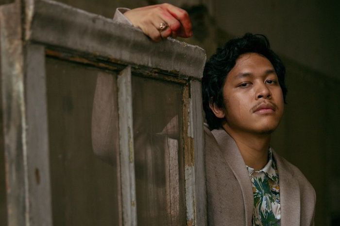 Hindia Gambarkan Duka Kehilangan Glenn Fredly di Lagu Setengah Tahun Ini