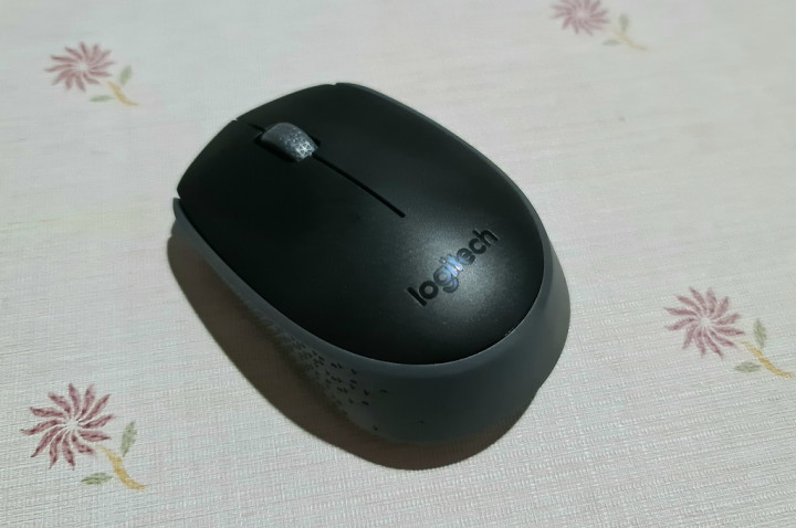 Logitech M170, Sederhana dan Nyaman Digunakan