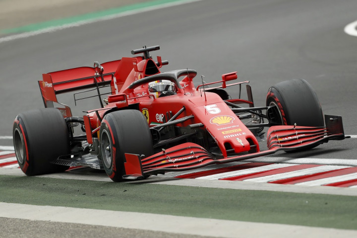 Hamilton Start Terdepan di F1 GP Hungaria