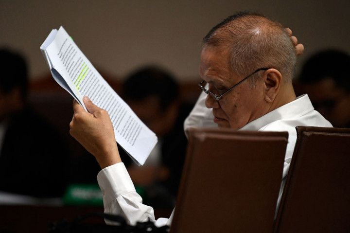 Terpidana Korupsi Pengadaan Alkes Flu Burung Bebas