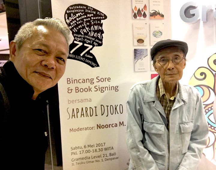 Koleksi Noorca M. Massardi: Pemilihan kata, metafora, dan gayanya dalam menulis puisi, mungkin terasa “terlalu bersahaja” bagi seorang “maestro” sekaliber SDD. 