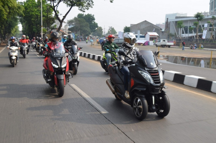 4 Cara Mengendalikan Emosi Saat Berkendara